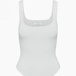 WORN ONCE aritzia blue linen color